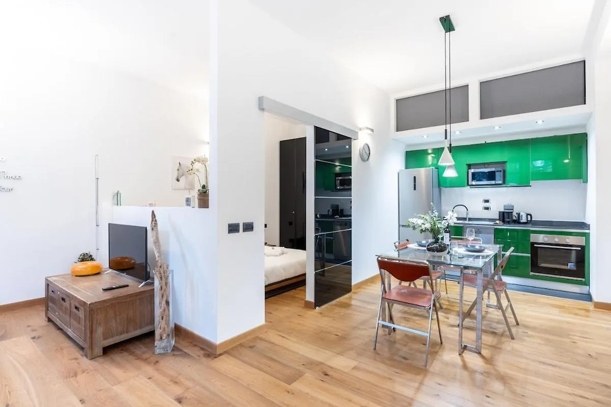Apartment Modern Suite I Free Wifi, Ac & Metro Nearby Milan