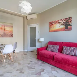 Appartamento Altido Trendy Flat With Balcony, Easy Access To Centre, Milano